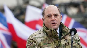 Навчання ЗСУ у Британії: військових відвідав міністр оборони Воллес