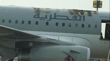 В аеропорту Катару згорів пасажирський літак