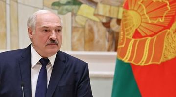 Самопроголошений президент білорусі роздає нагороди за участь у війні проти України