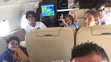 Роналду виклав свіже фото з сім'єю у літаку