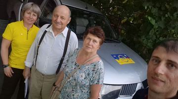 Родина Літинських активно допомагає українським військовим.
