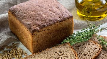В Україні запровадили державне регулювання цін на олію та хліб
