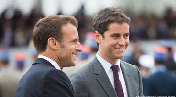 Макрон 2017-го став наймолодшим президентом Франції. А тепер призначив її наймолодшого прем'єра... Аби наймолодшим президентом згодом став Атталь? Фото msn.com.
