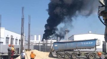 Ростовська область: загорівся найбільший на півдні рф нафтопереробний завод