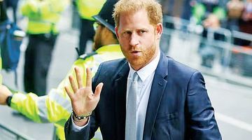 Принц Гаррі хоче покарати компанію-видавця британських газет, які, на думку позивача, порушили його приватність. Фото Reuters
