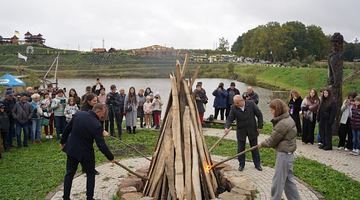 Кульмінація фестивалю - запалення ватри. Фото пресслужби Дрогобицької міськради.