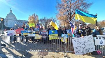 Українці в Америці вимагають від парламентаріїв виділити кошти для захисту України від російської агресії.