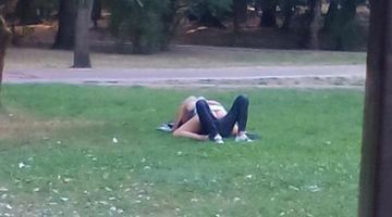У Львові пара зайнялася сексом посеред парку