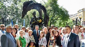 Порошенко взяв участь у відкритті пам'ятника Шевченку в Софії