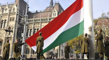 Угорщина відмовилася брати участь у постачанні західної зброї Україні