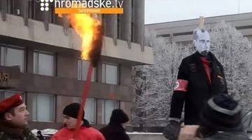 Депутатом Запорізької міськради став судимий сепаратист, який спалив ляльку Бандери
