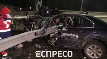 ДТП поблизу площі Шевченка у Києві: водій не вижив, пасажир втратив кінцівки