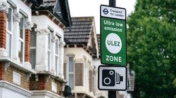 Зону ультранизьких викидів (Ultra low emission zone) автомобільного транспорту поширили на весь Лондон. Фото cnn.com