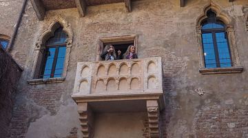 Дім і знаменитий балкон шекспірівської Джульєтти. Фото Х