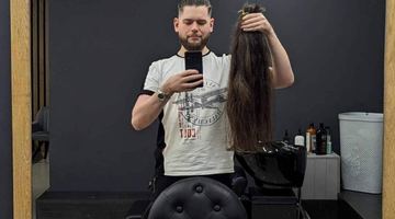 Фото із сторінки hairforshare