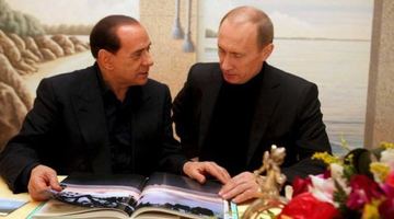 Берлусконі та путін. Фото: EPA