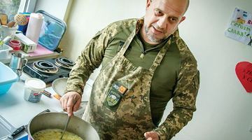 Руслан – кухар 128-ї окремої гірсько-штурмової бригади