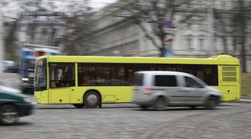 У Львові перевізники попереджають про колапс у роботі громадського автотранспорту