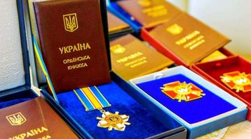 Захисники і Захисниці, які мають особливі заслуги перед Україною, отримуватимуть щомісяця до трьох мінімальних зарплат