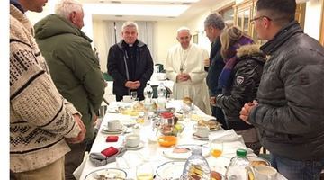 Папа Франциск запросив на своє 80-річчя бездомних