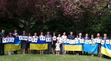 Українські дипломати у Брюсселі закликали підтримати Джамалу