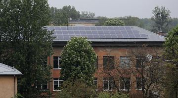 Сонячну електростанцію, яка розміщена на одному з дахів закладу освіти, передали на баланс ЛКП "Львівсвітло"