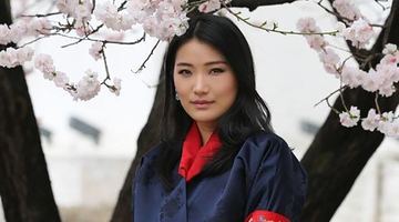 Наймолодшу королеву Тибету порівнюють з Кейт Міддлтон