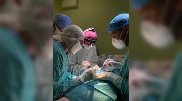 Операція минула успішно і пацієнтка почувається добре. Фото Львівської облради