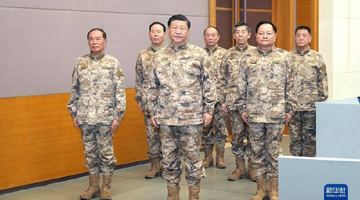 Глава КНР Сі Цзіньпін показово прибув до об'єднаного оперативного командного центру Центральної військової комісії у військовій формі. Фото із мережі