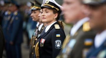 Головнокомандувач ЗСУ заявив про підготовку процедури дистанційного подання документів: військовий облік для жінок