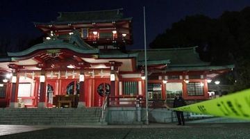 Невідомий із самурайським мечем убив людей у храмі Токіо