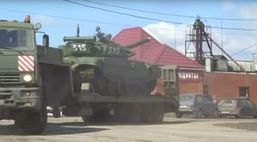 Reuters: "Росія розмістила десятки танків на кордоні з Україною"