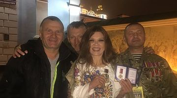 Руслану на Майдані вшанували "Орденом честі"