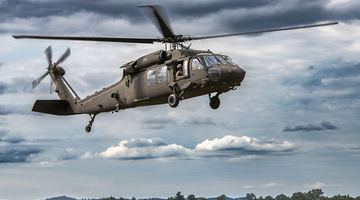 Американські гелікоптери UH-60 Black Hawk набагато кращі, ніж радянські Мі-8. Фото US Army.