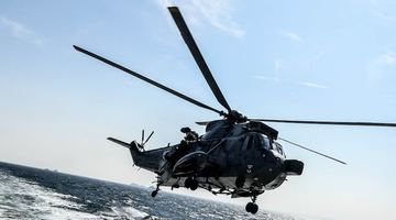 Гелікоптер Sea King. Фото: EPA