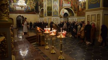 Великодня служба Православної церкви України в Києво-Печерській лаврі. Фото: hromadske