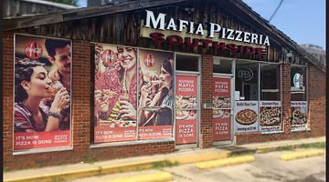 Гастрономічний заклад під назвою Mafia Pizzeria Southside працює в американському Канзас-сіті (штат Міссурі).