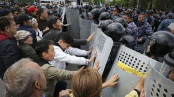 Протести в Казахстані: у містах тривають незначні акції, в Алмати продовжується «зачистка», а уряд заморозив ціни на паливо і комуналку