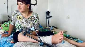 Оксана вже понад місяць перебуває у лікарні. Фото Першого медичного об'єднання Львова