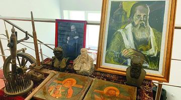 Ці експонати були знайдені у родинному маєтку Шептицьких. Фото автора