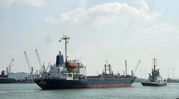 Іноземні кораблі зайшли до українського порту. Фото ілюстративне