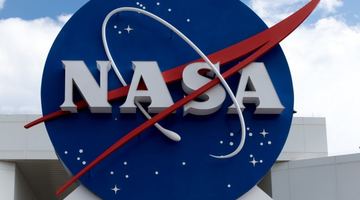 NASA розпочинає місію Артеміс. Фото Shutterstock