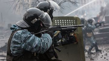 Кадри розстрілу Майдану у 2014-му шокували світ... Фото Василя ПАЗИНЯКА, Стаса КОЗЛЮКА та із соцмереж.