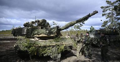 Танки Abrams доставили в Україну