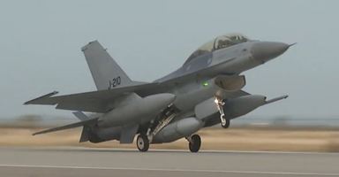 Чехія передала Україні перший тренажер винищувача F-16