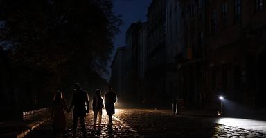 В Україні ввели аварійні відключення: причина — дефіцит електроенергії в системі