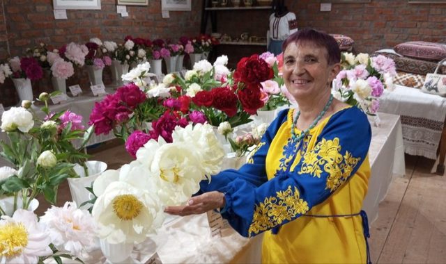 Квіти, що надихають та об'єднують: у колекції Валентини Курочкіної з Одещини є понад тисяча сортів півоній
