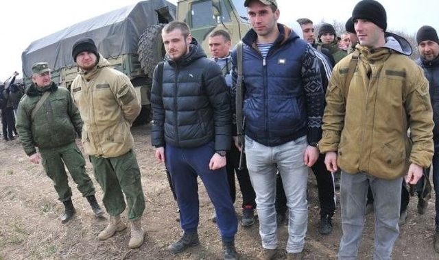 "Як худобу на убій": на Луганщині окупанти примусово мобілізують навіть підлітків