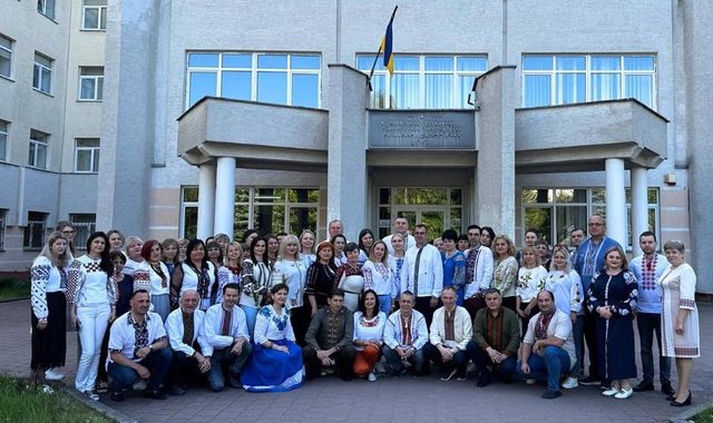 Колектив Львівського онкоцентру перерахував денний заробіток на підтримку «Госпітальєрів»
