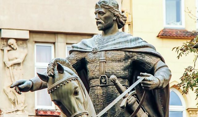 Король Данило похований у Львові?